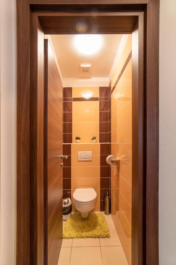 Apartman Tulanie 62 Kamzik Donovaly 2 Izbovy Mezonet Deluxe Parkovanie V Podzemnej Garazi Zdarma エクステリア 写真